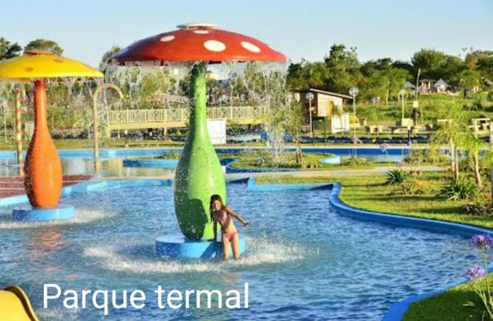 Las Rosas- Centro De Federacion- 3 Cuadras De La Playa- Solo Con Sena Zewnętrze zdjęcie